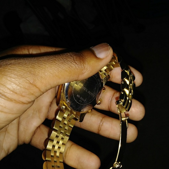 Micheal kors unisex watch - Picture 4 of 4